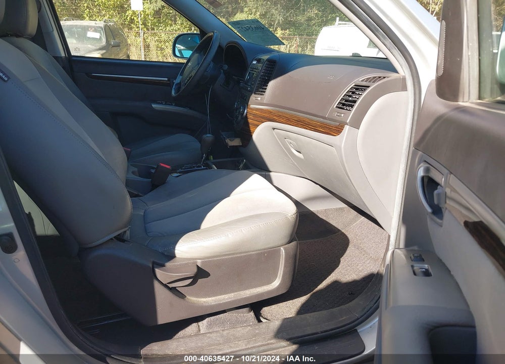 2011 HYUNDAI SANTA FE SE VIN: 5XYZH4AG2BG053928