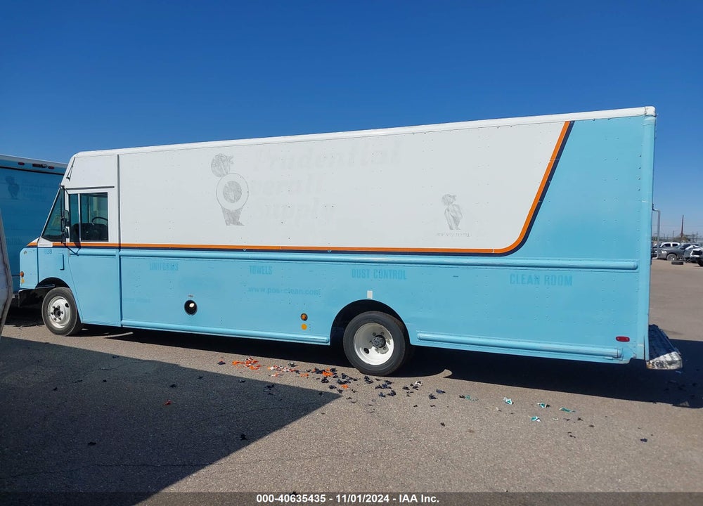 2007 FREIGHTLINER CHASSIS M LINE WALK-IN VAN VIN: 4UZAAPBW07CZ21845