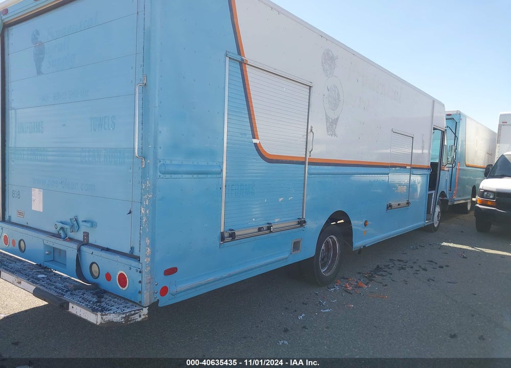 2007 FREIGHTLINER CHASSIS M LINE WALK-IN VAN VIN: 4UZAAPBW07CZ21845