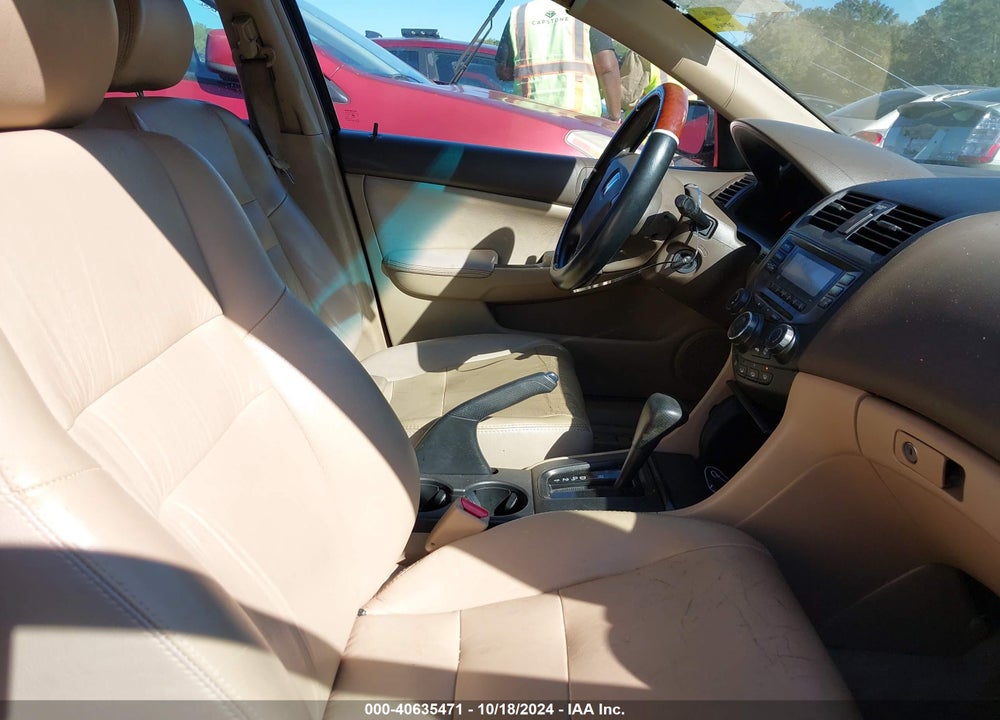 2004 HONDA ACCORD 2.4 LX VIN: 3HGCM56364G701421