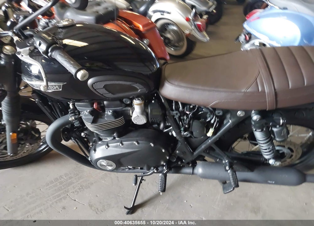 2017 TRIUMPH MOTORCYCLE BONNEVILLE T120/BLACK VIN: SMTD40HL3HT822422