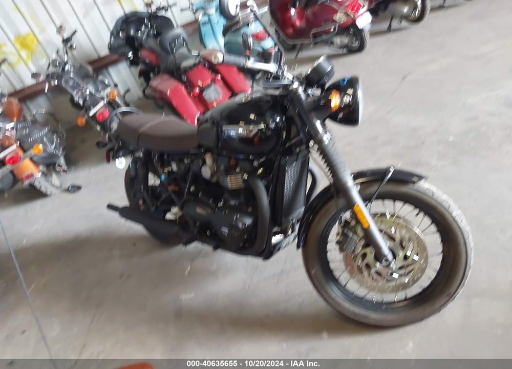 2017 TRIUMPH MOTORCYCLE BONNEVILLE T120/BLACK VIN: SMTD40HL3HT822422