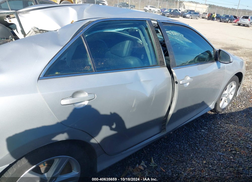 2014 TOYOTA CAMRY SE VIN: 4T1BF1FK5EU389347