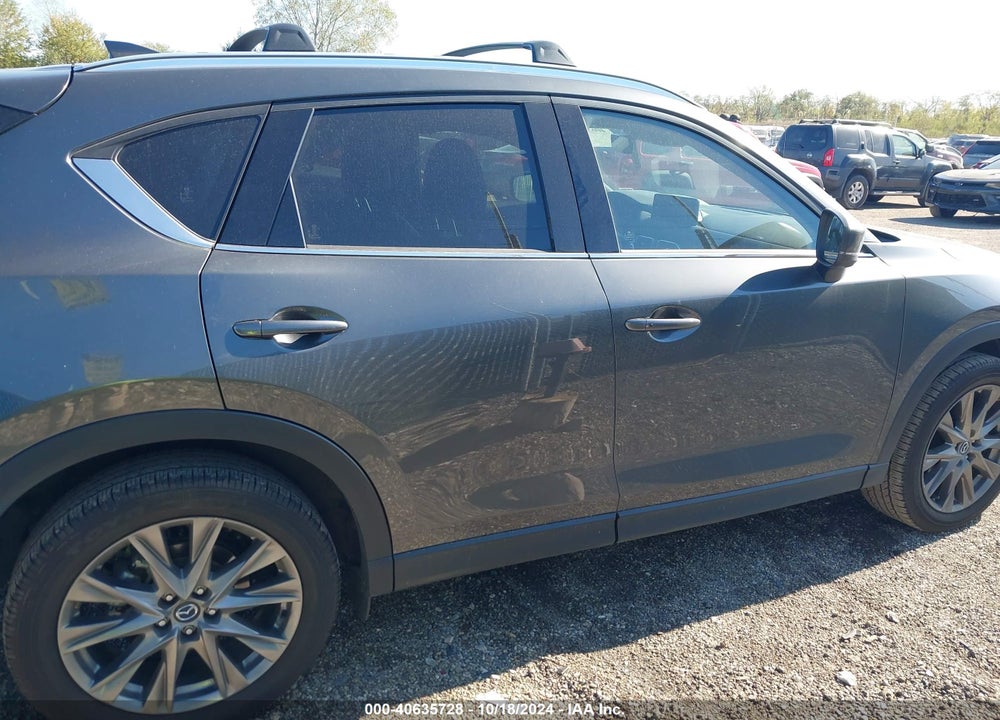 2021 MAZDA CX-5 SIGNATURE VIN: JM3KFBEY7M0367895