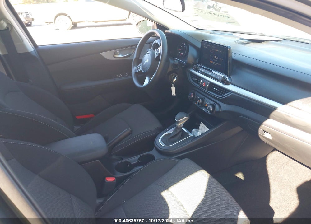 2024 KIA FORTE LXS VIN: 3KPF24AD2RE720174