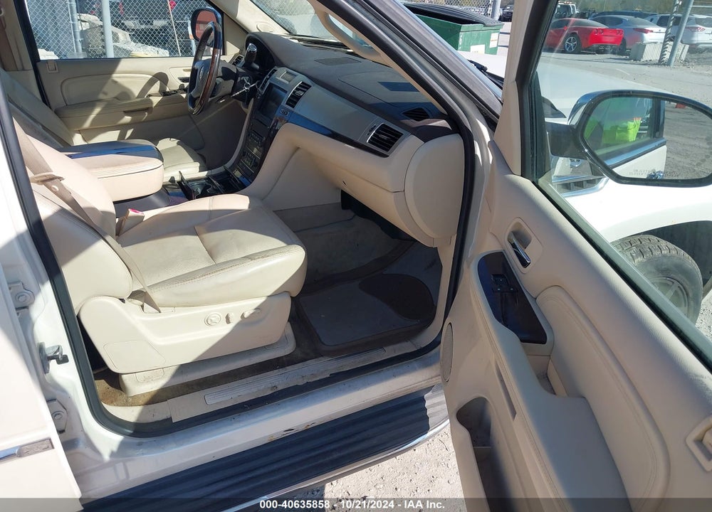 2007 CADILLAC ESCALADE ESV STANDARD VIN: 1GYFK66877R206033