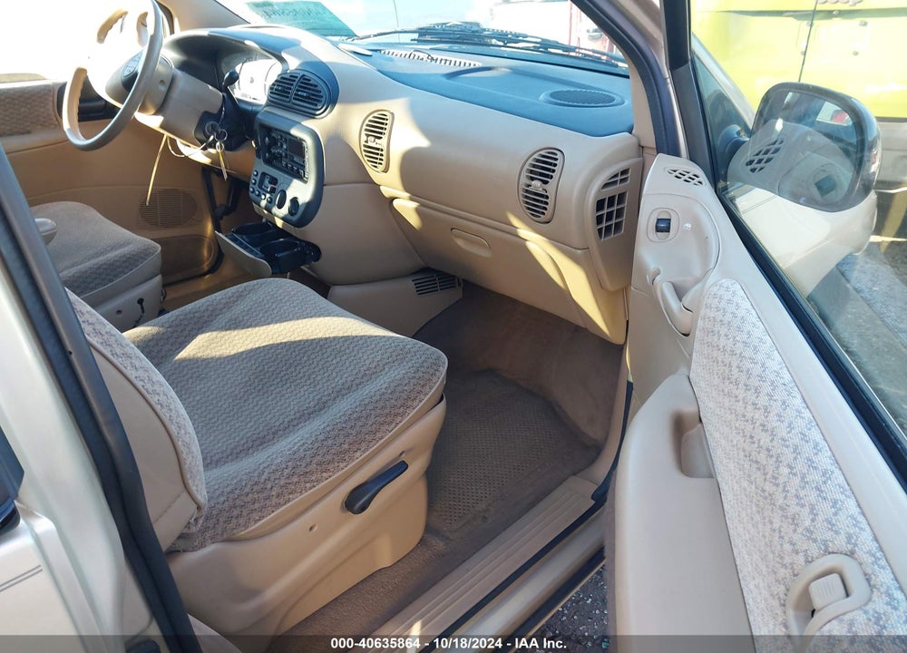 2000 DODGE GRAND CARAVAN SE VIN: 2B4GP44R6YR674646