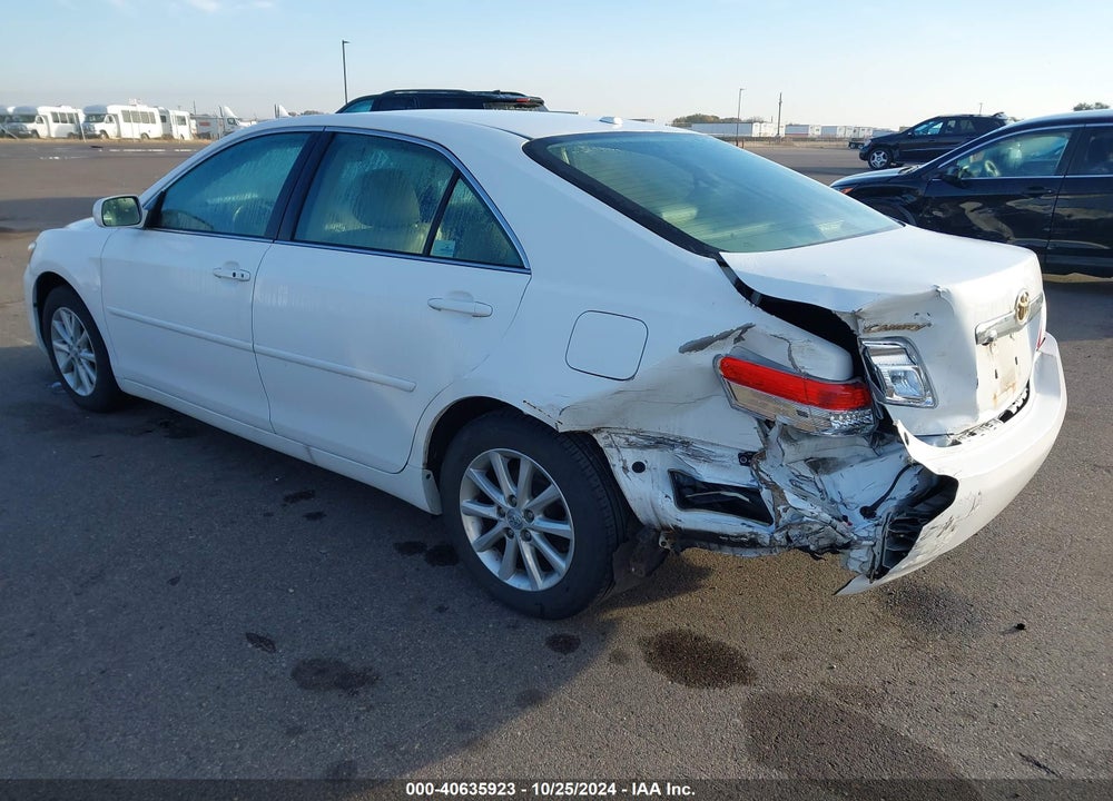 2011 TOYOTA CAMRY XLE VIN: 4T4BF3EK2BR181487