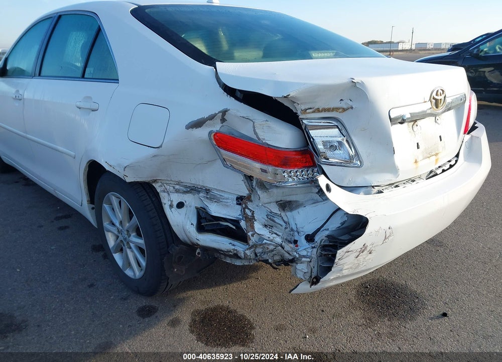 2011 TOYOTA CAMRY XLE VIN: 4T4BF3EK2BR181487
