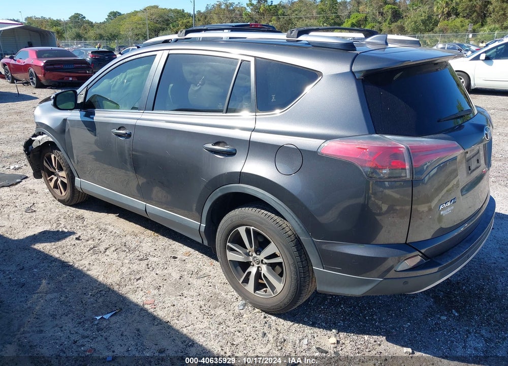 2018 TOYOTA RAV4 ADVENTURE/XLE VIN: JTMWFREV1JJ732442