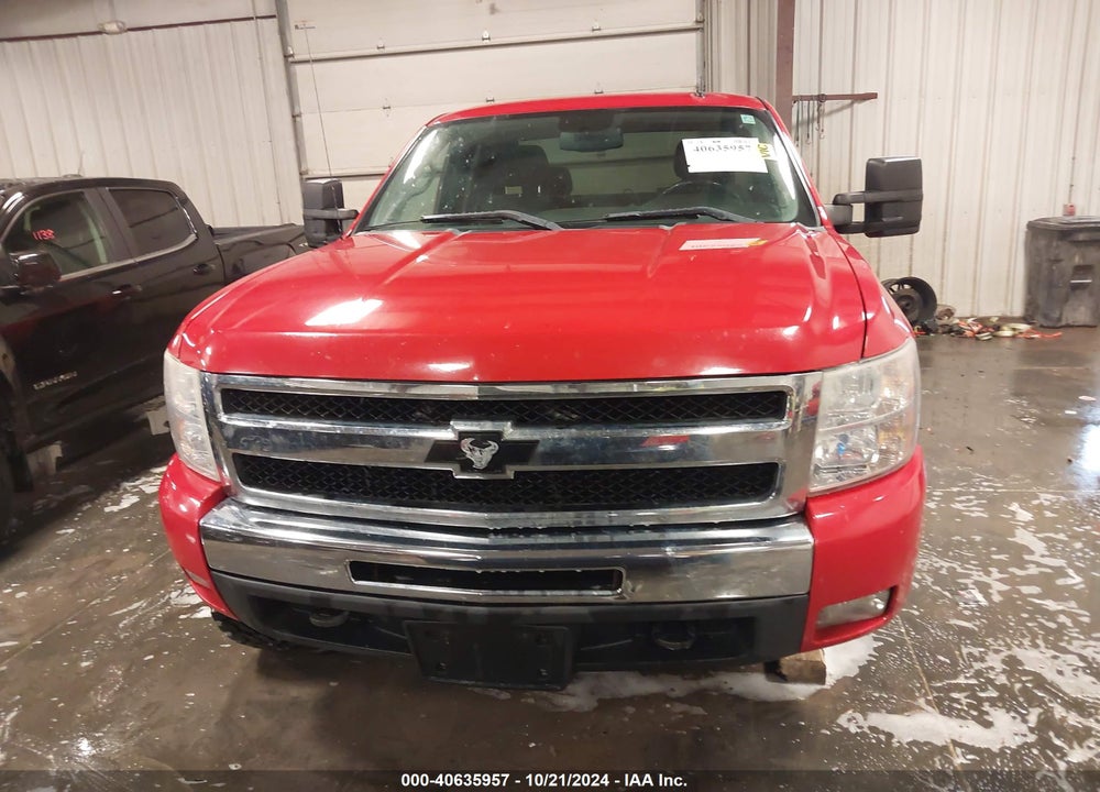 2011 CHEVROLET SILVERADO 1500 VIN: 1GCRKSE32BZ320578