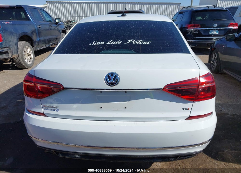 2017 VOLKSWAGEN PASSAT 1.8T R-LINE VIN: 1VWDT7A37HC077157