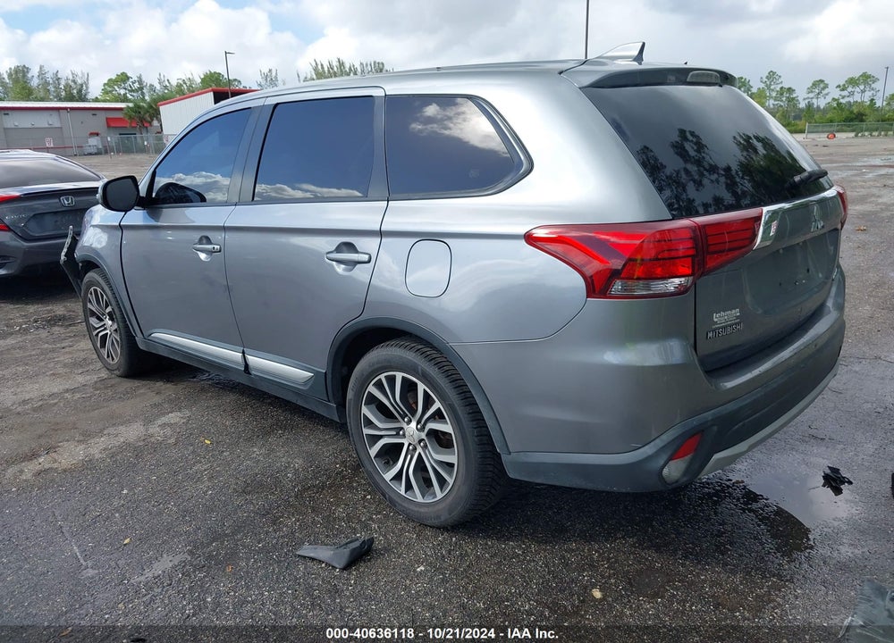 2017 MITSUBISHI OUTLANDER SE VIN: JA4AD3A38HZ038614