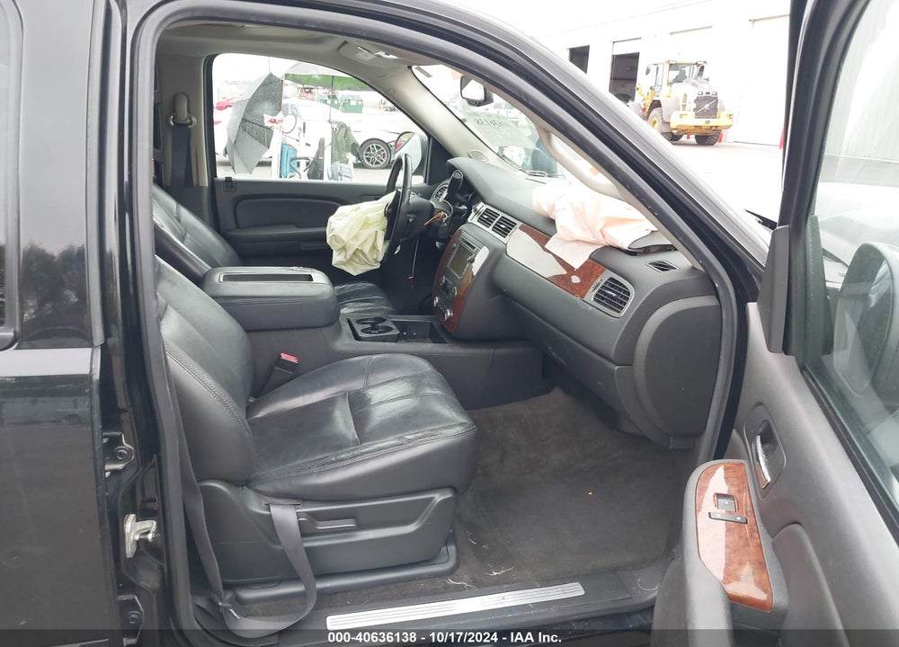 2007 CHEVROLET TAHOE LT VIN: 1GNFK13037J378914
