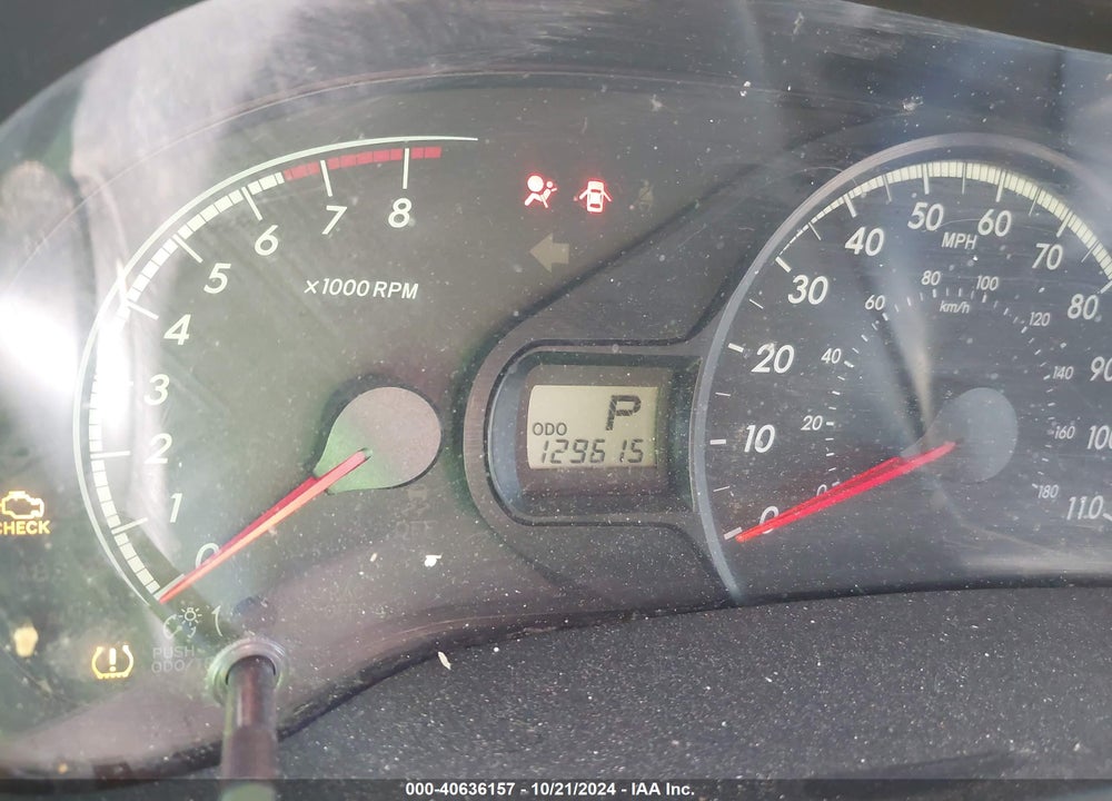 2011 TOYOTA SIENNA BASE V6 VIN: 5TDZK3DC9BS175869