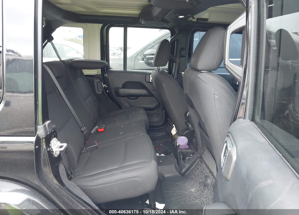 2018 JEEP WRANGLER UNLIMITED SAHARA 4X4 VIN: 1C4HJXEN5JW232458