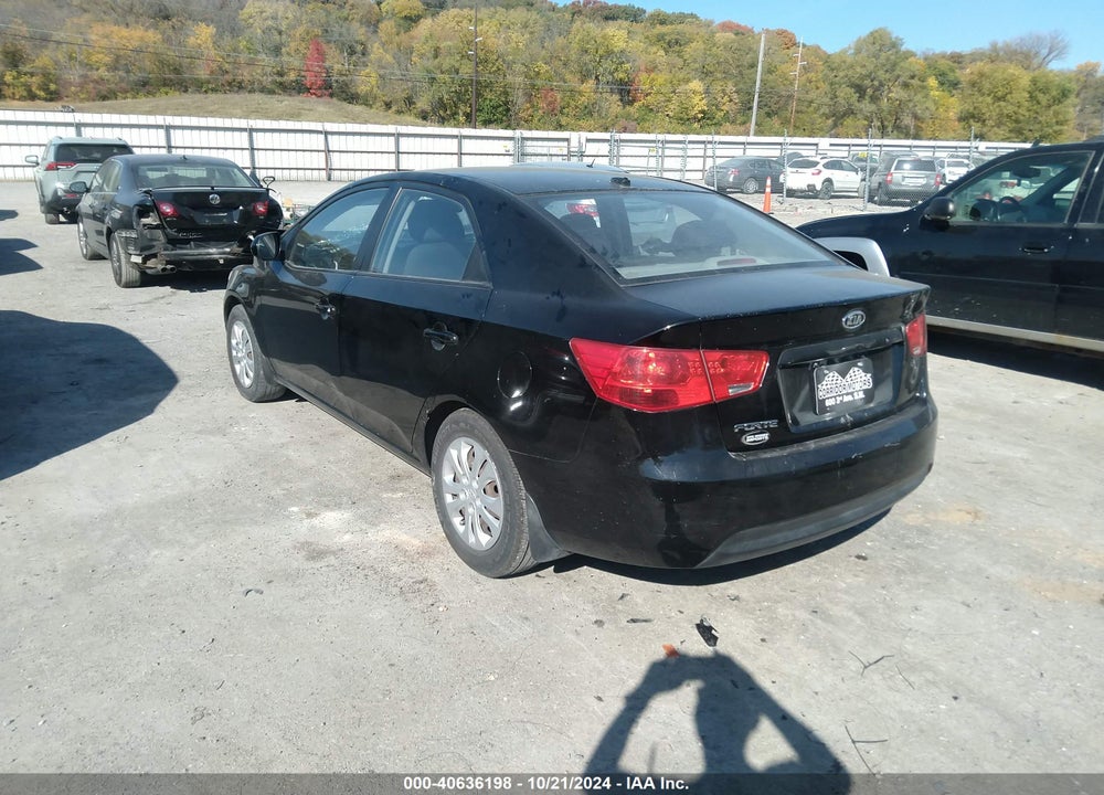 2010 KIA FORTE VIN: KNAFT4A22A5093341