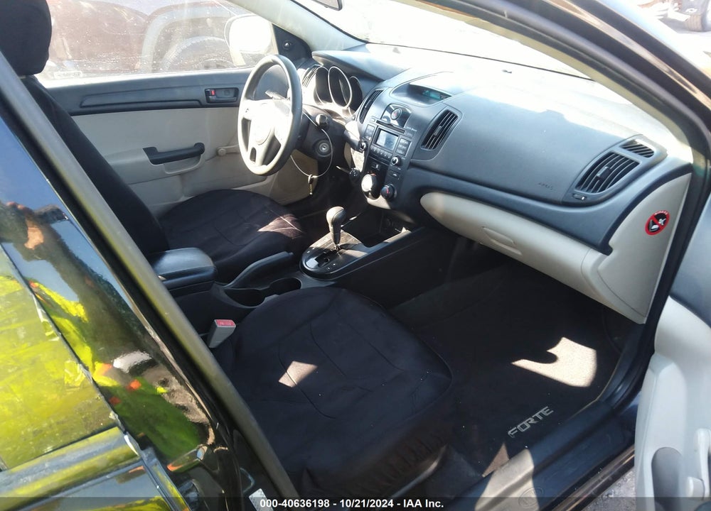 2010 KIA FORTE VIN: KNAFT4A22A5093341