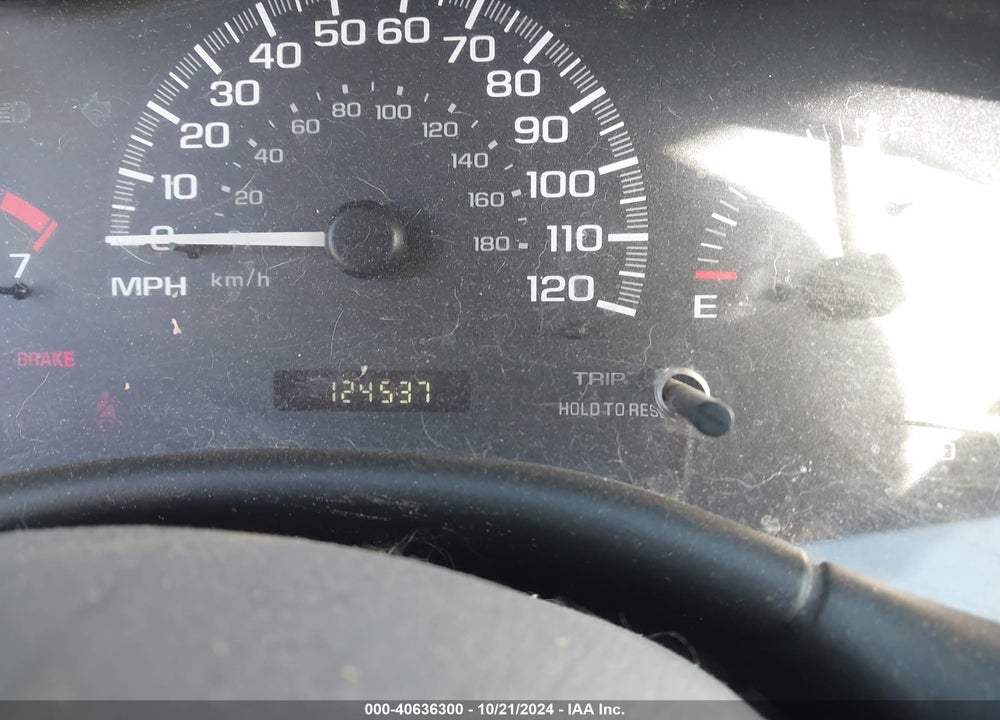 2004 CHEVROLET CLASSIC VIN: 1G1ND52F24M705527