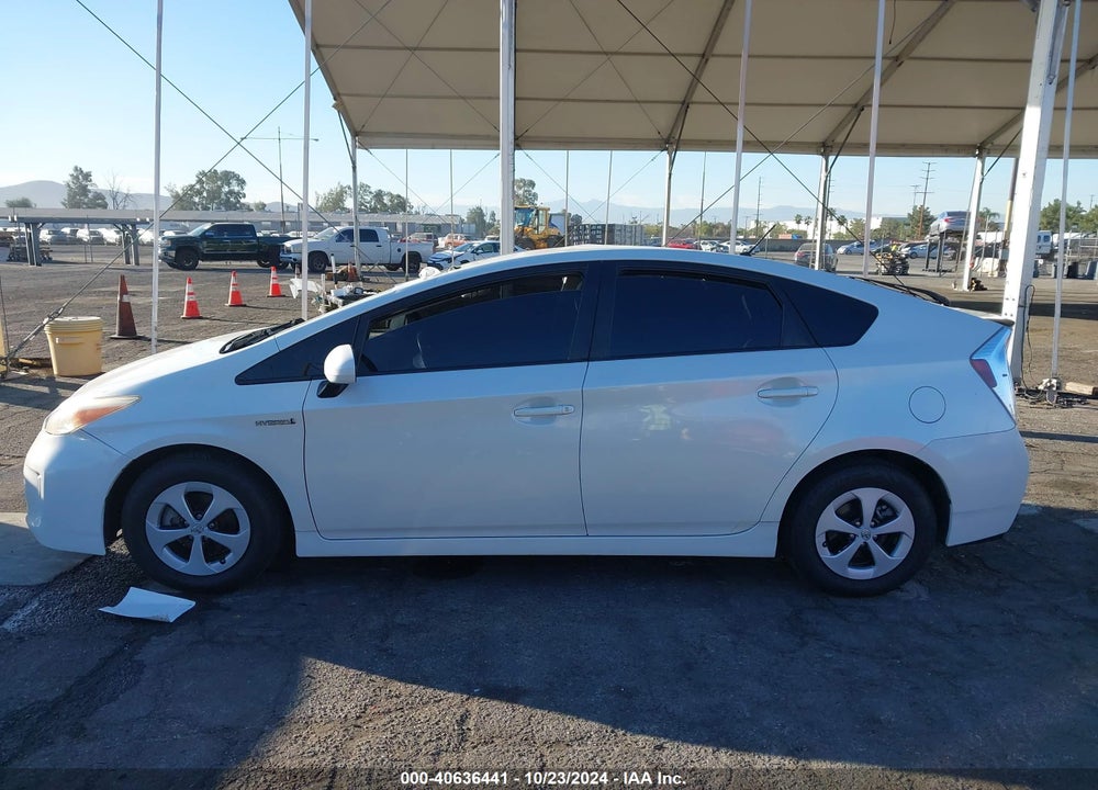 2015 TOYOTA PRIUS TWO VIN: JTDKN3DU7F0472357