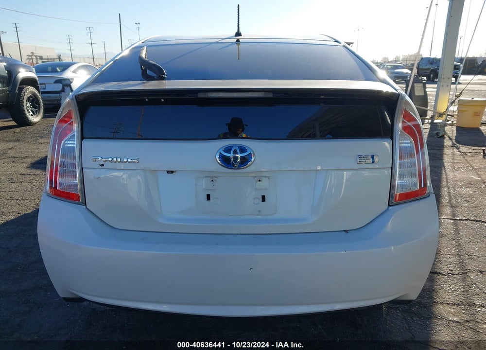 2015 TOYOTA PRIUS TWO VIN: JTDKN3DU7F0472357