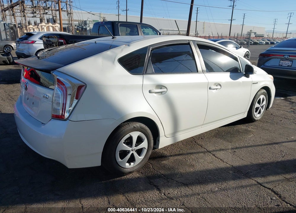 2015 TOYOTA PRIUS TWO VIN: JTDKN3DU7F0472357