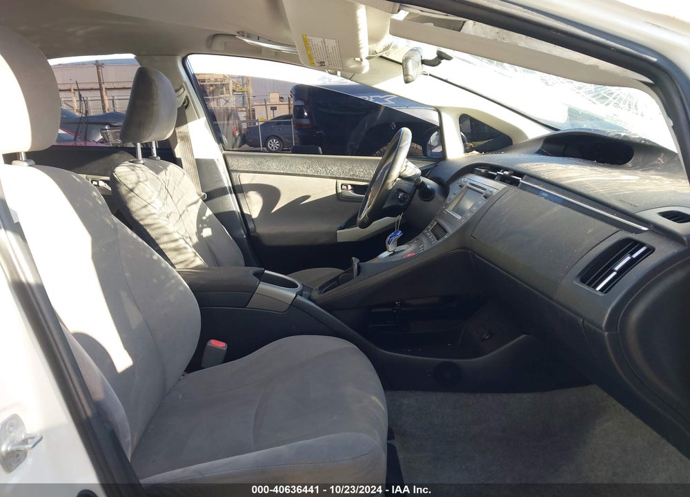2015 TOYOTA PRIUS TWO VIN: JTDKN3DU7F0472357