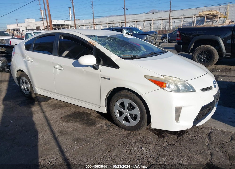 2015 TOYOTA PRIUS TWO VIN: JTDKN3DU7F0472357