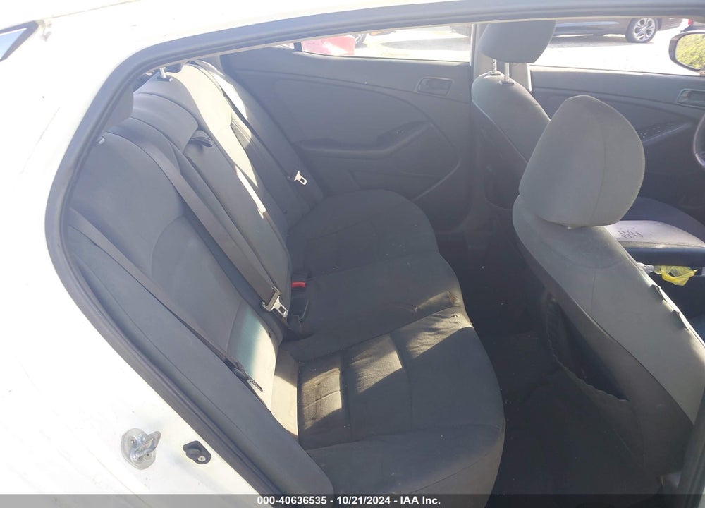 2015 KIA OPTIMA LX VIN: KNAGM4A75F5536375