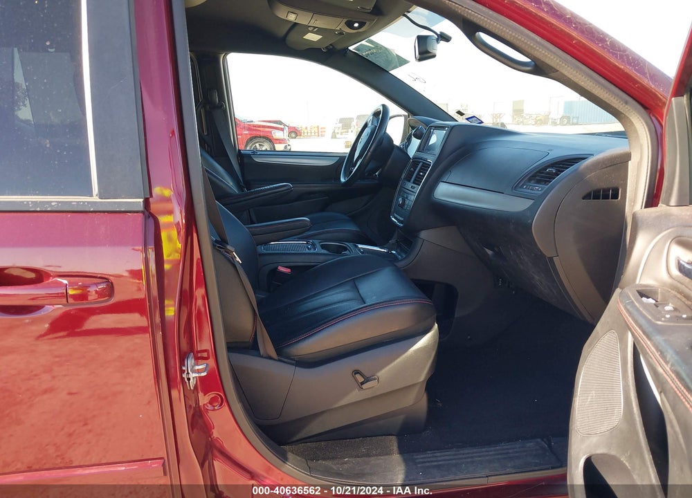 2017 DODGE GRAND CARAVAN GT VIN: 2C4RDGEG9HR625136