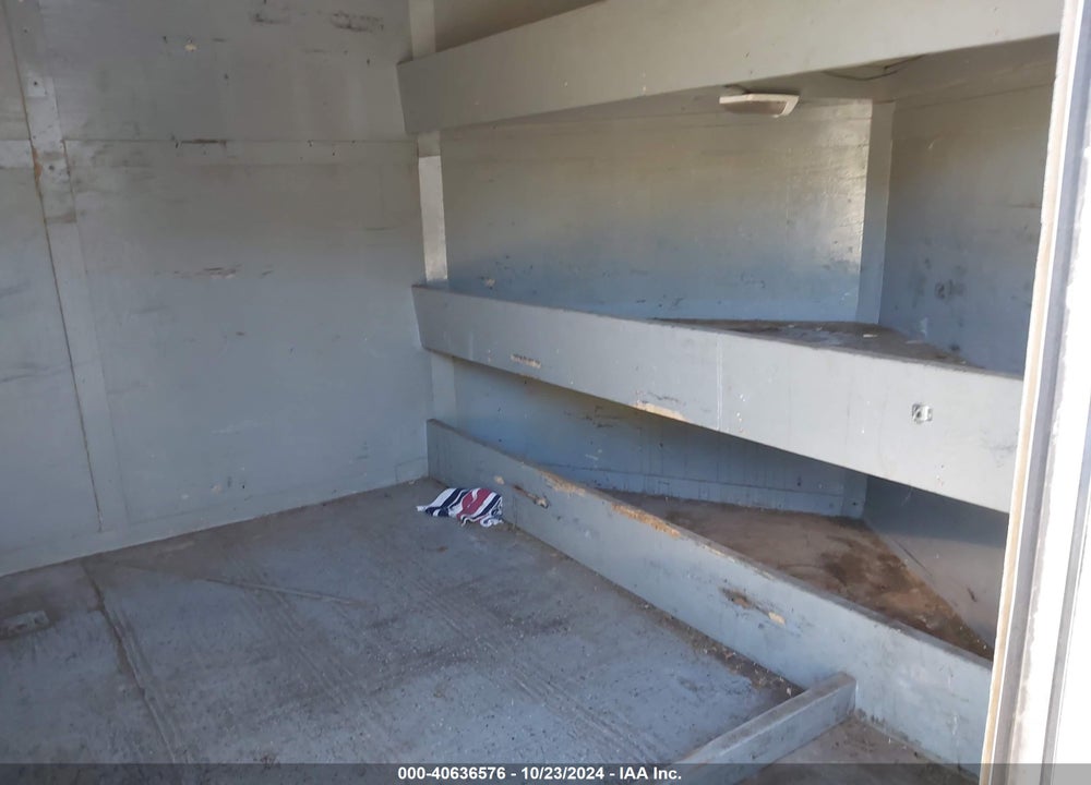 2015 SOUTH GA CARGO CARGO VIN: 54GVC20T4F7016719