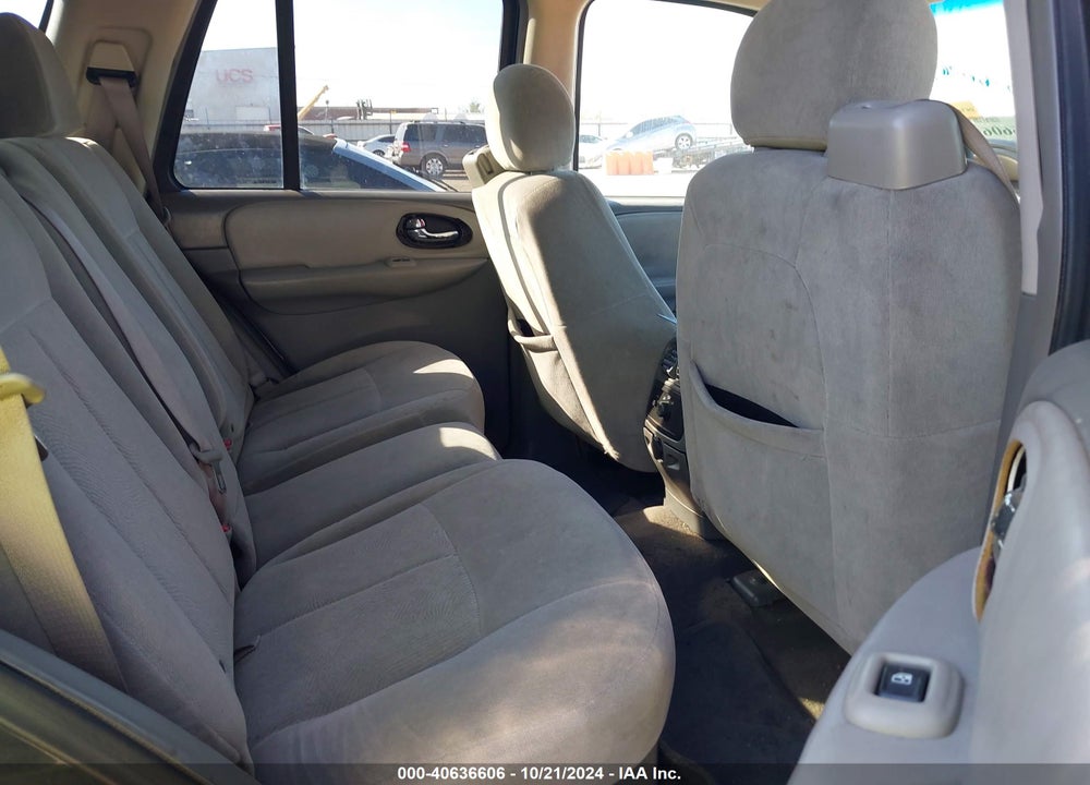 2005 CHEVROLET TRAILBLAZER LS VIN: 1GNDS13S252295877