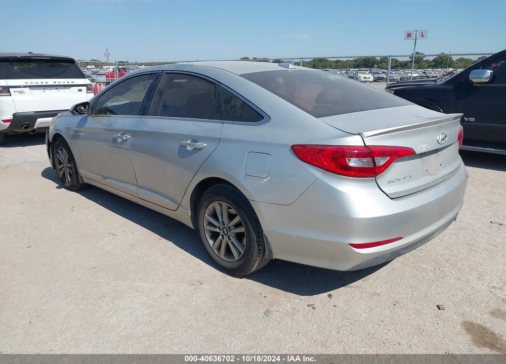 2015 HYUNDAI SONATA SE VIN: 5NPE24AF8FH045855