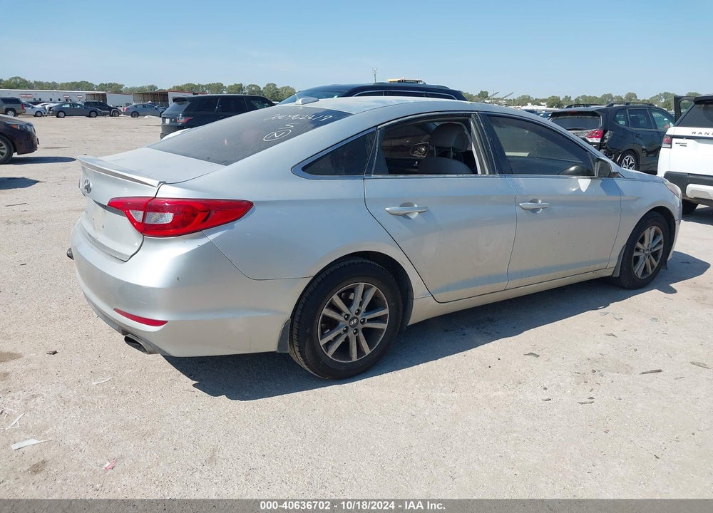 2015 HYUNDAI SONATA SE VIN: 5NPE24AF8FH045855