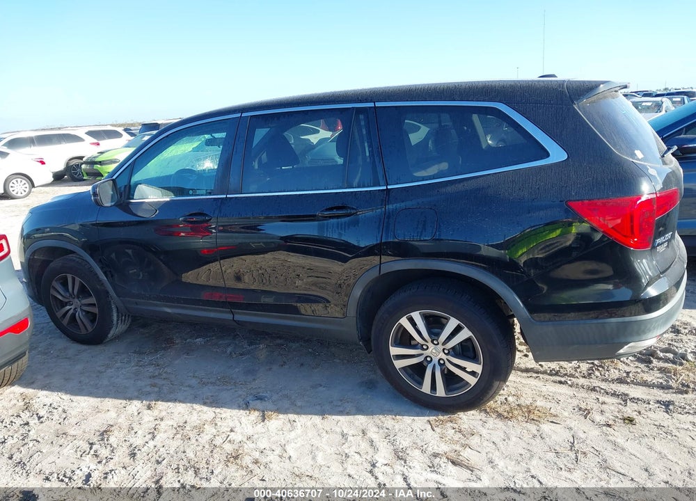 2018 HONDA PILOT EX VIN: 5FNYF6H38JB029039