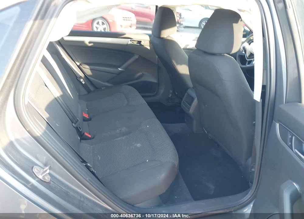 2016 VOLKSWAGEN PASSAT VIN: 1VWAS7A32GC006825
