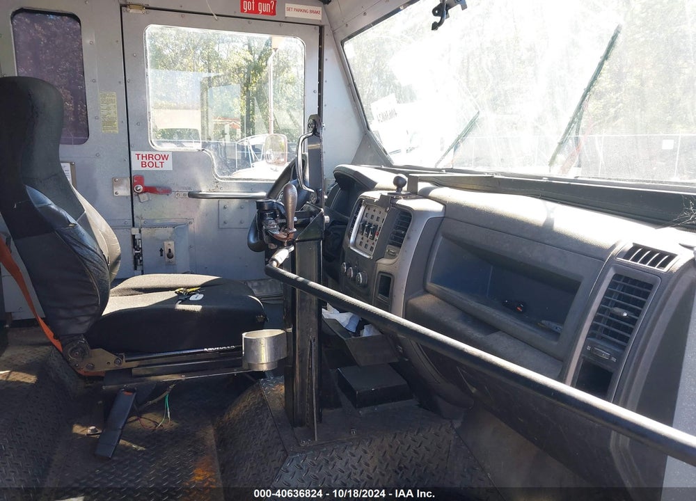 2014 RAM 5500 CHASSIS TRADESMAN/SLT VIN: 3C7WRMAL7EG137670