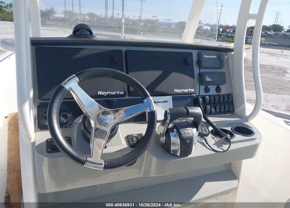 2016 BOSTON WHALER OTHER VIN: BWCE0477H516
