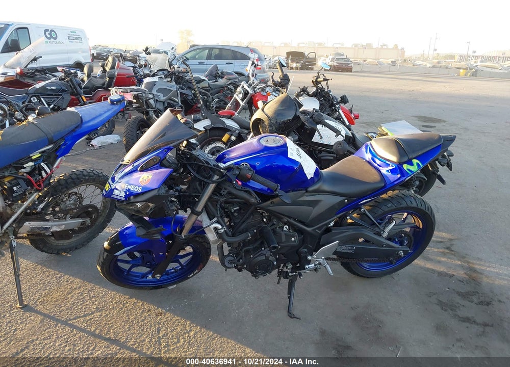 2017 YAMAHA YZFR3 VIN: MH3RH06Y4HK016359