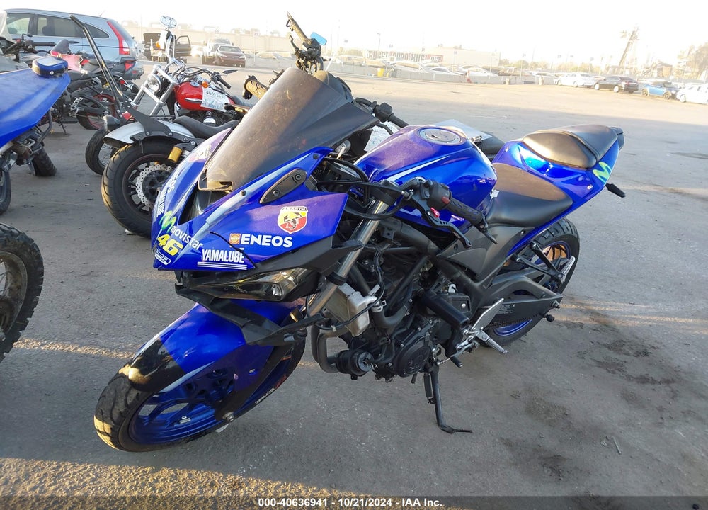 2017 YAMAHA YZFR3 VIN: MH3RH06Y4HK016359