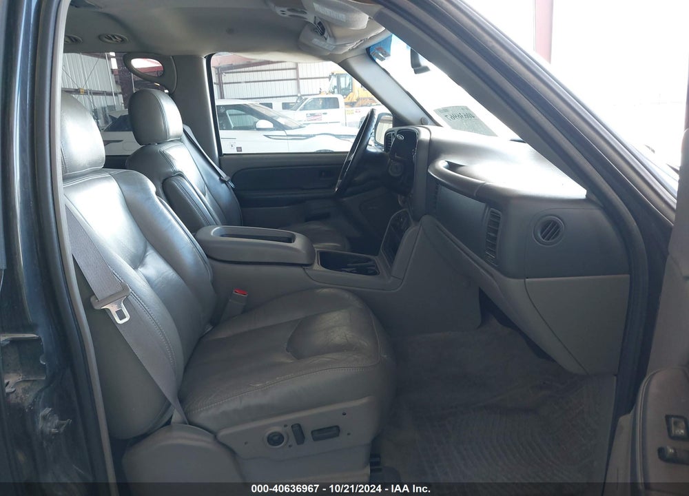 2003 CHEVROLET SUBURBAN 1500 LT VIN: 3GNFK16Z63G276111