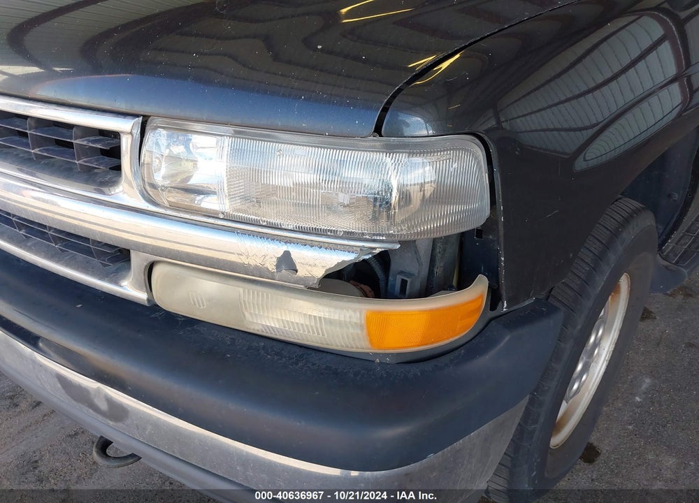 2003 CHEVROLET SUBURBAN 1500 LT VIN: 3GNFK16Z63G276111