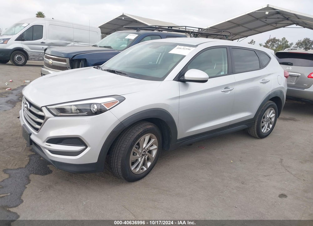 2017 HYUNDAI TUCSON SE VIN: KM8J23A45HU275946