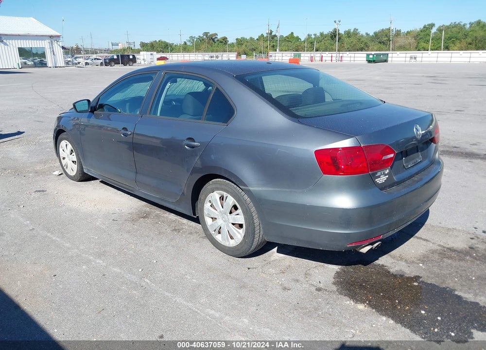 2012 VOLKSWAGEN JETTA 2.0L S VIN: 3VW2K7AJ1CM398949
