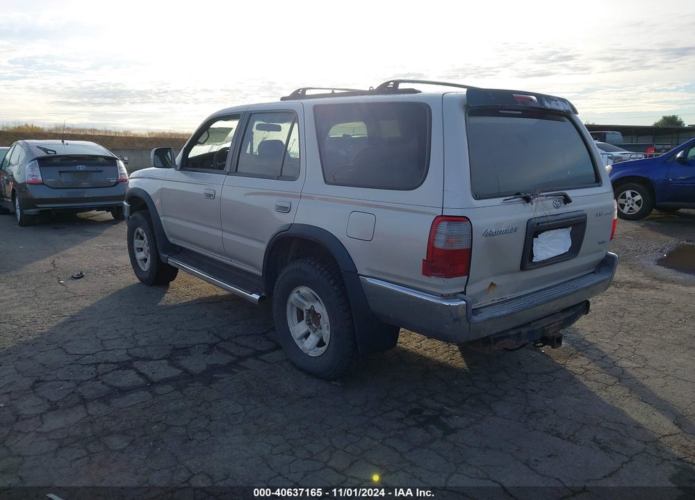1999 TOYOTA 4RUNNER SR5 V6 VIN: JT3HN86R7X0211848