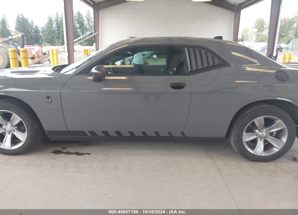2018 DODGE CHALLENGER SXT VIN: 2C3CDZAG1JH110946