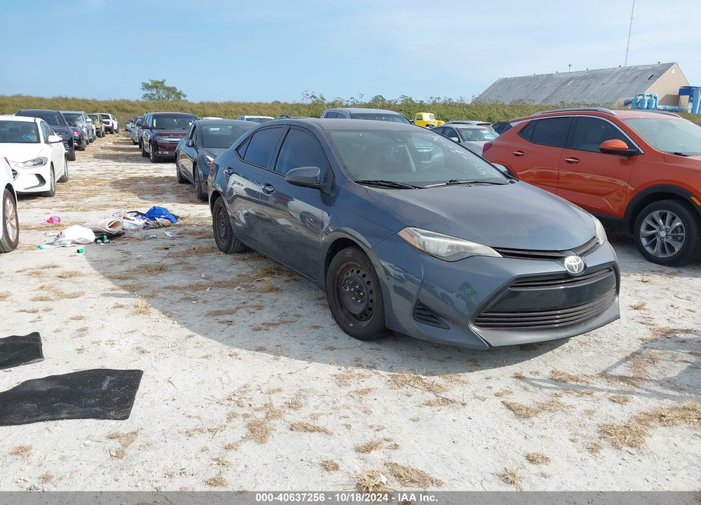 2018 TOYOTA COROLLA LE VIN: 2T1BURHE3JC969641