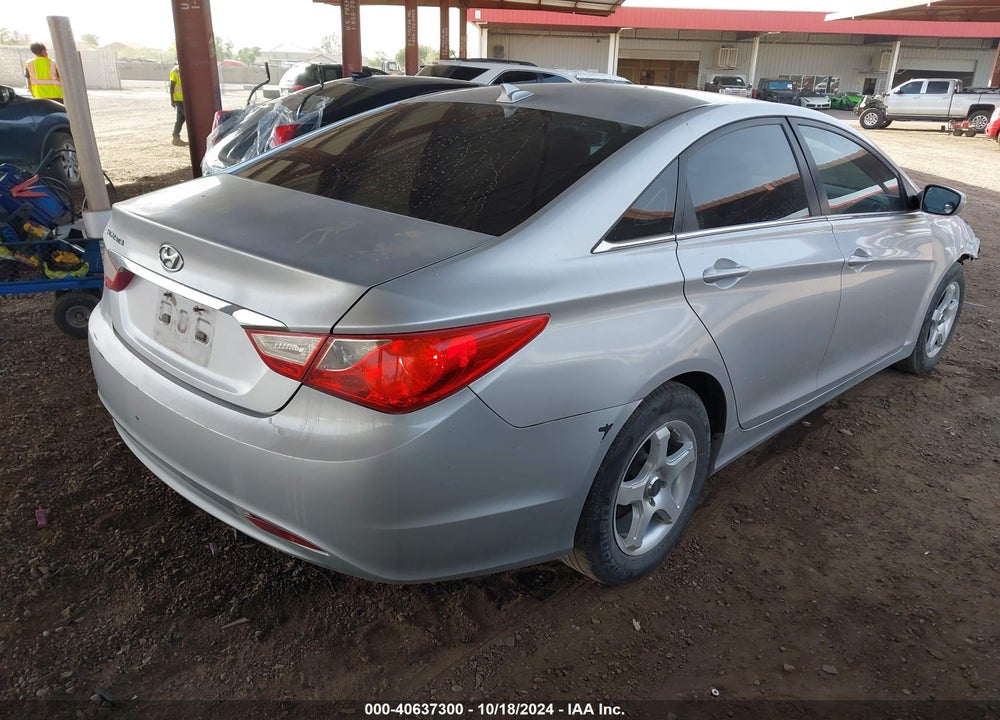 2013 HYUNDAI SONATA GLS VIN: 5NPEB4AC3DH538748