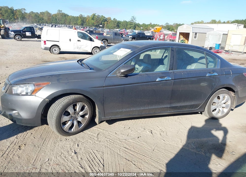 2010 HONDA ACCORD 3.5 EX-L VIN: 1HGCP3F85AA028560