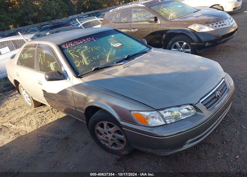 2001 TOYOTA CAMRY LE VIN: JT2BG22K410558071